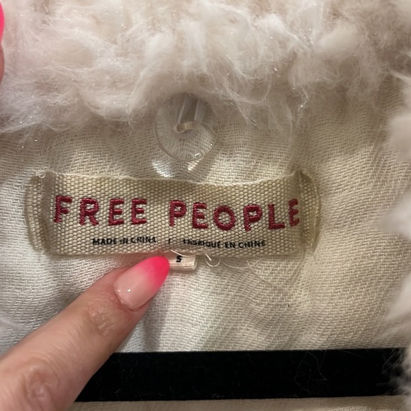 Free people Jacket. NWT. Ivory jacket. Removable fur collar. Linen like texture - Picture 2 of 7